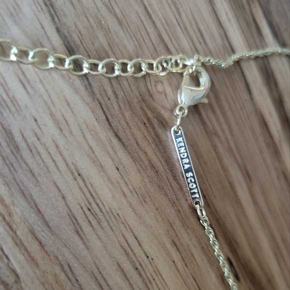 Kendra Scott Necklace - Picture 4 of 4